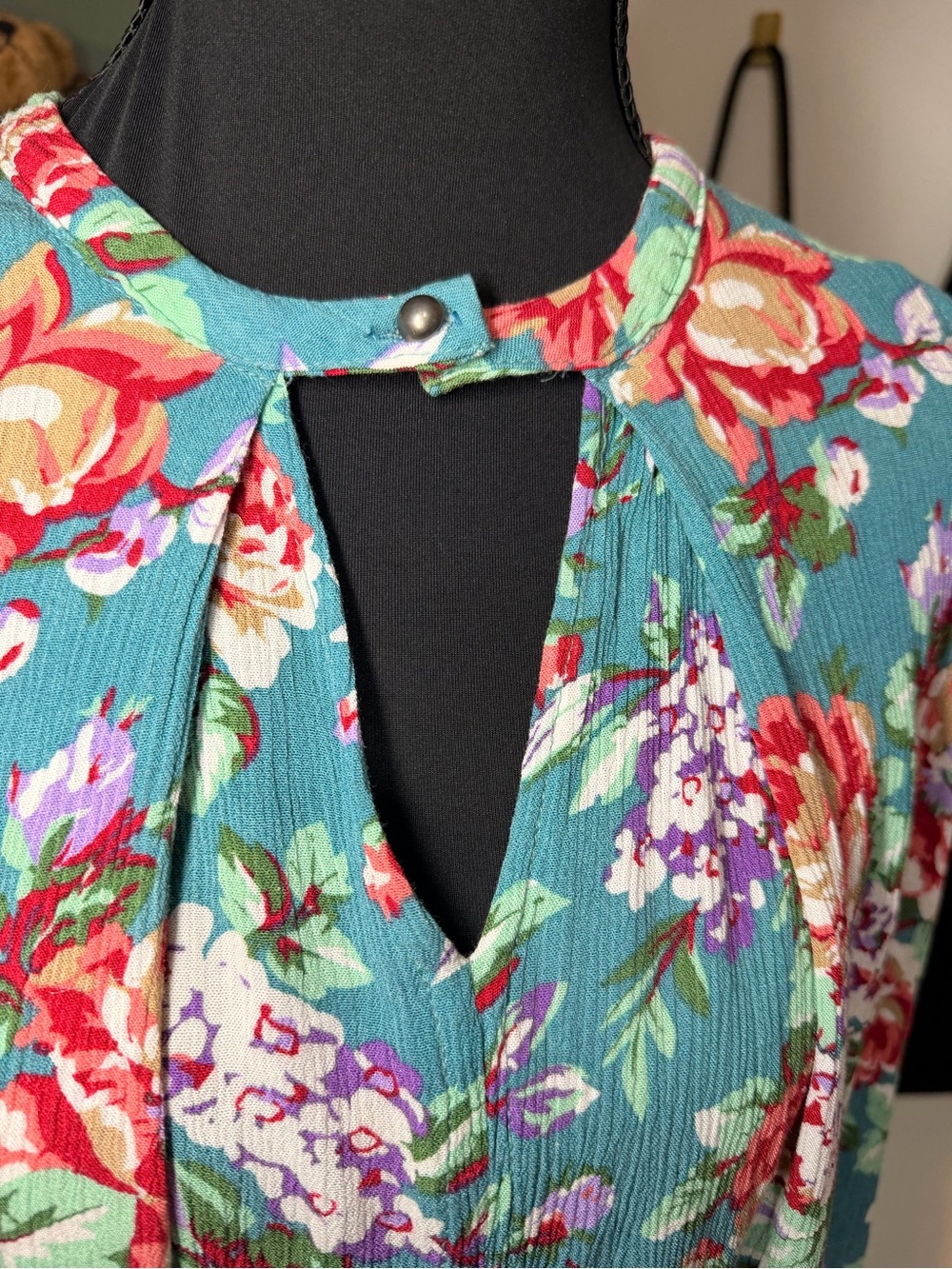 SOLD Aqua Floral Keyhole Sleeveless Dress Size Small Boho - Picture 3 of 5